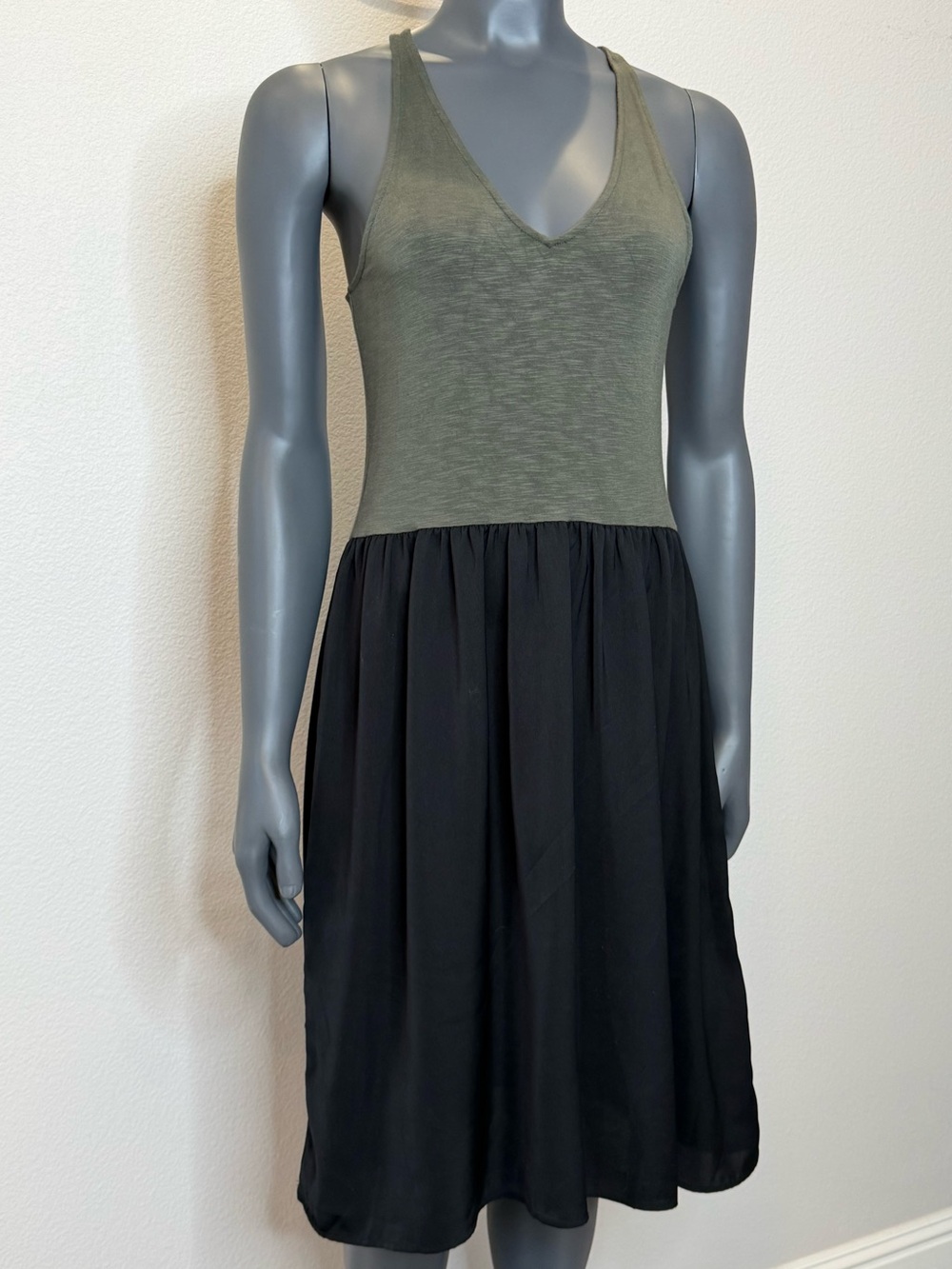 Anthropologie Dolan Left Coast Sienna V Neck Tank Dress Size XS Army Green Black